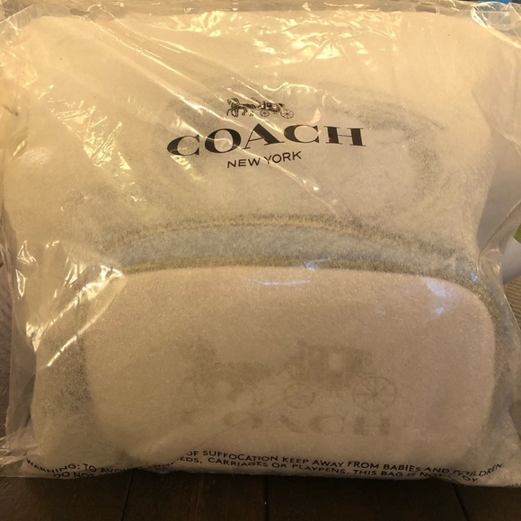 NWT Convertible Coach Bag - Picture 2 of 12